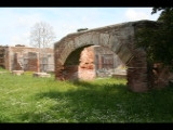 04090 ostia - regio i - insula viii - piccolo mercato (i,viii,1) - re porticus - blick ri nordosten.jpg